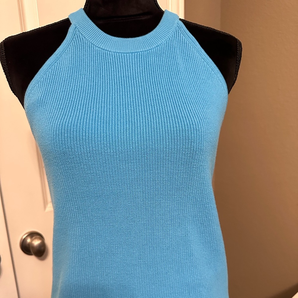 Ann Taylor size Medium sweater/shell